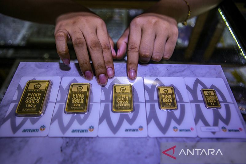 Harga emas Antam meroket hampir Rp30.000, jadi Rp1,249 juta per gram