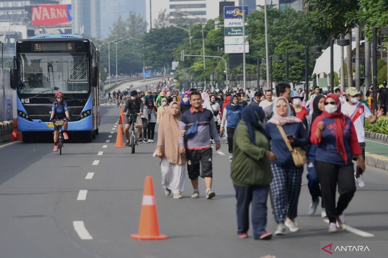 Dua wilayah Jakarta diprediksi hujan berpetir Minggu petang