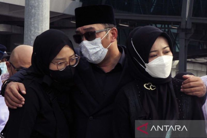 Jenazah Eril, putra Ridwan Kamil, tiba di Bandara Soekarno Hatta