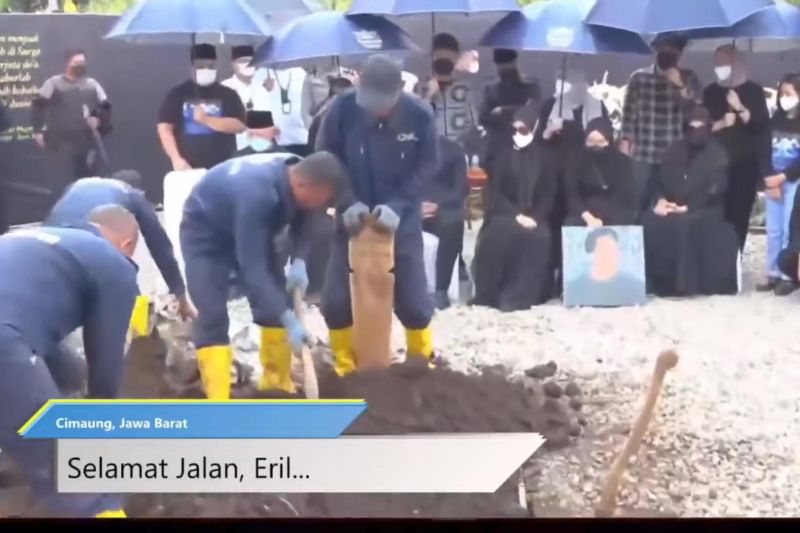 Ini link proses pemakaman Eriel putra Ridwan Kamil