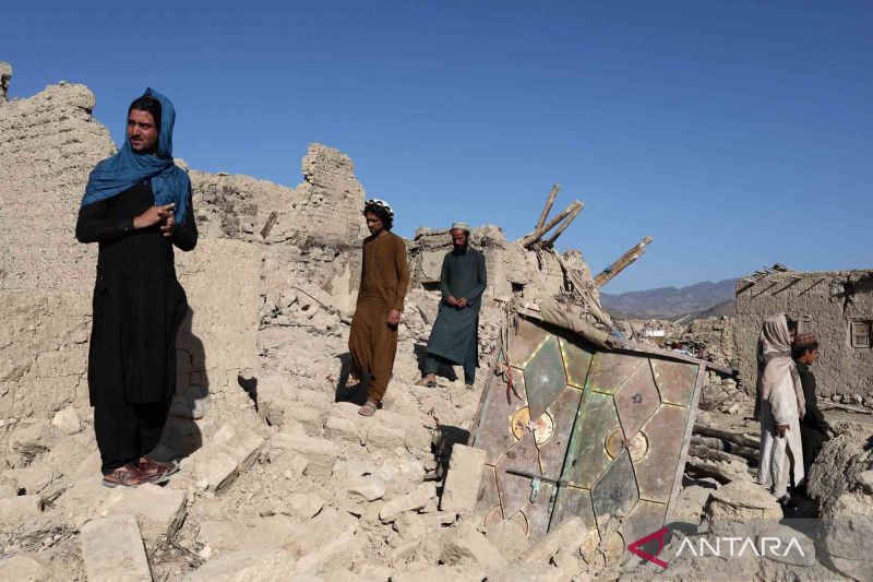 Aktivitas warga Afghanistan usai digoyang gempa bumi Magnitude 6,1
