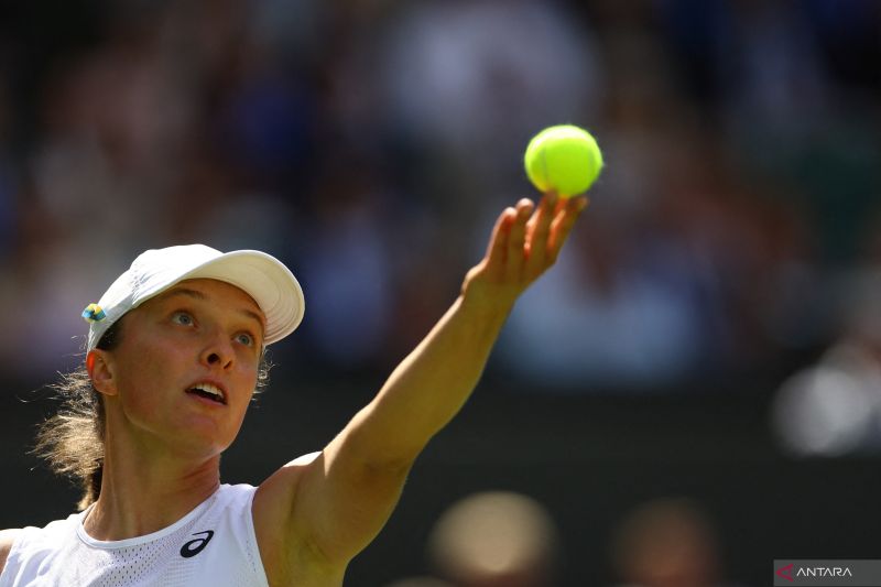 Swiatek melaju ke semifinal Wimbledon pertamanya
