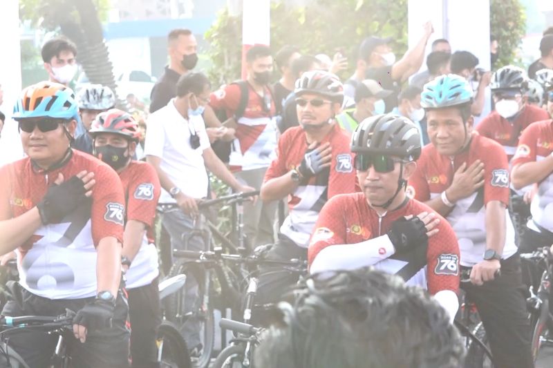 Bangun kekompakan antara Polri, TNI, dan warga lewat bersepeda