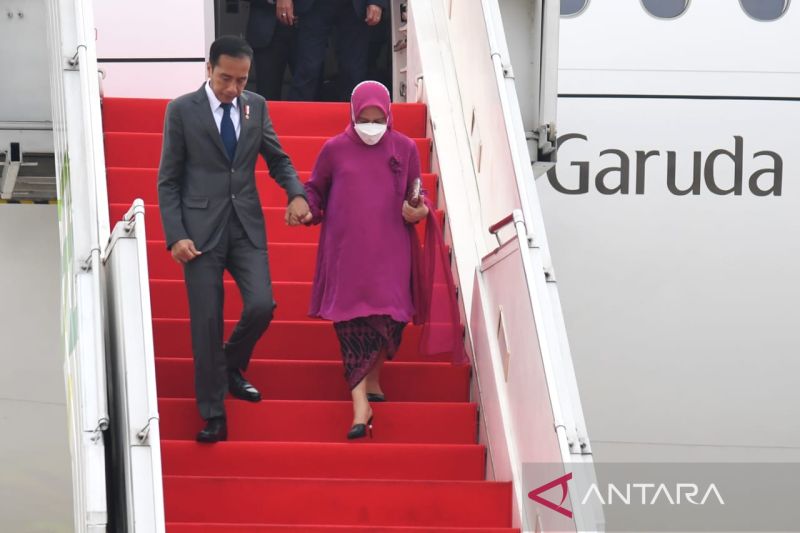 Presiden dan Ibu Iriana tiba di Tanah Air usai kunjungan empat negara