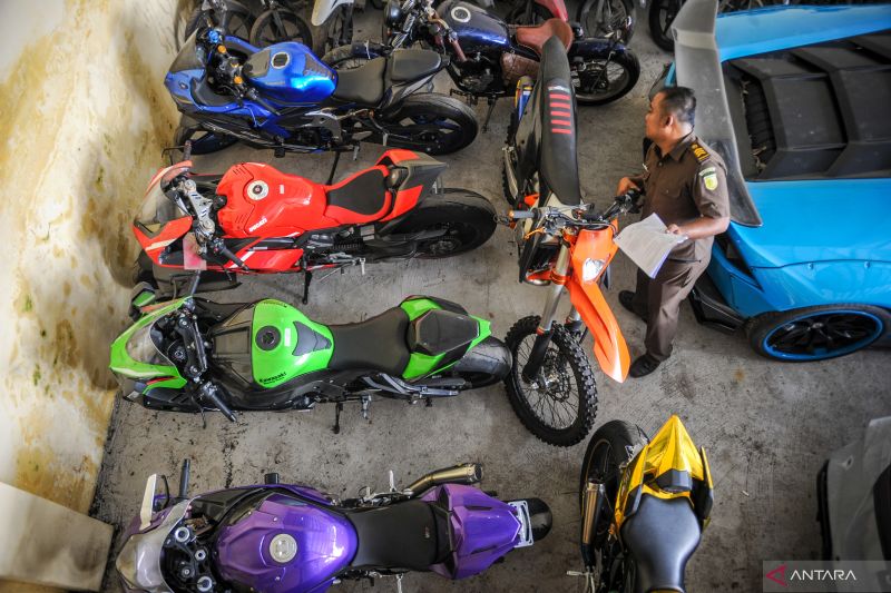 BPA Kejagung lelang 12 kendaraan mewah milik Doni Salmanan