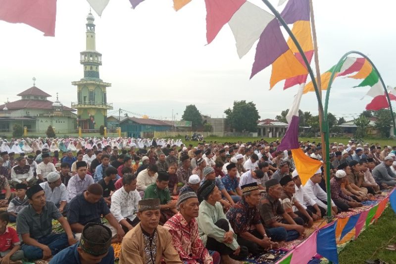 Ribuan Muslim Shalat Idhul Adha di Lapangan Reformasi Deli Serdang