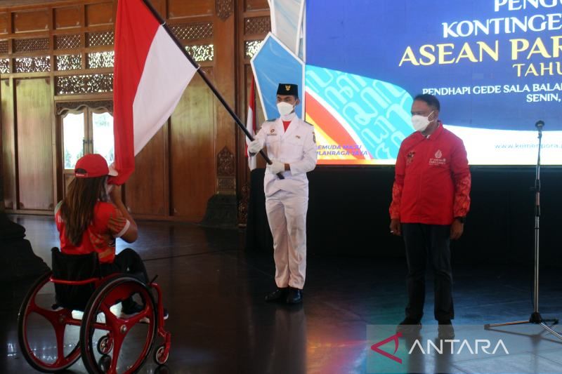 Menpora kukuhkan kontingen Indonesia APG 2022 di Solo