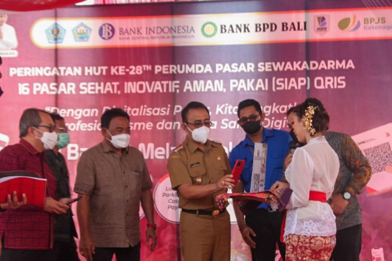 BI Bali-Pemkot Denpasar perluas penggunaan QRIS di 16 pasar