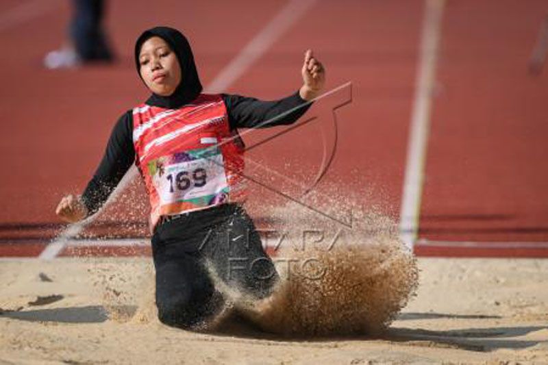 Medali perak lompat jauh putri APG 2022