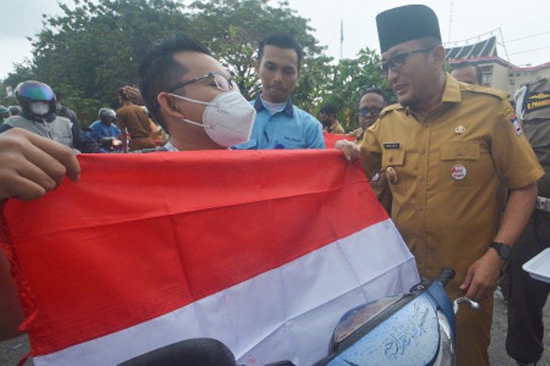 Dukungan Gerakan Pembagian 10 Juta Bendera Merah Putih