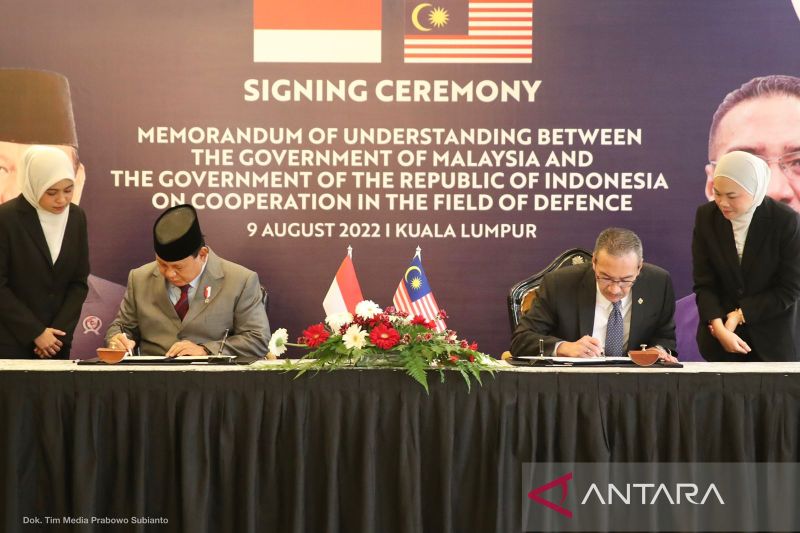 إندونيسيا وماليزيا تُعَزِزان التعاون الدفاعي