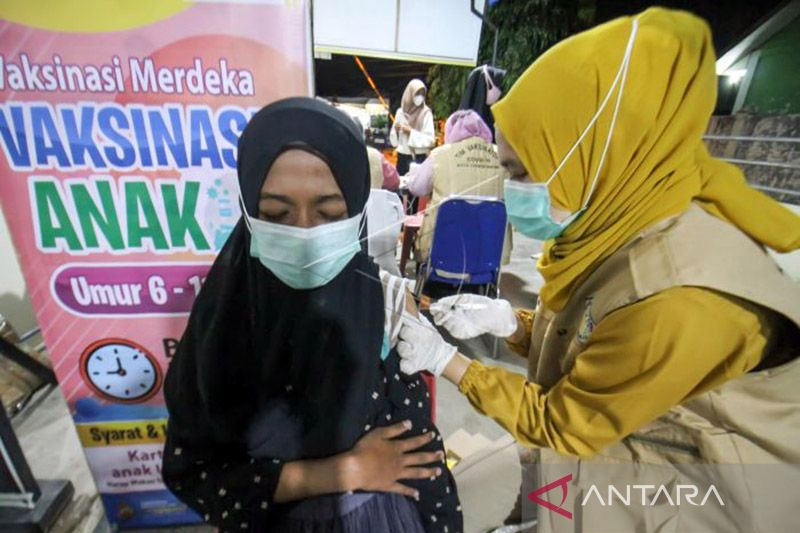 57,75 juta penduduk Indonesia telah mendapat vaksin dosis ketiga