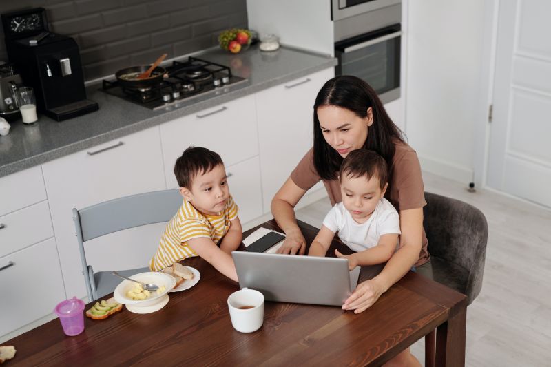 Psikolog: Orang tua perlu pahami “digital parenting”