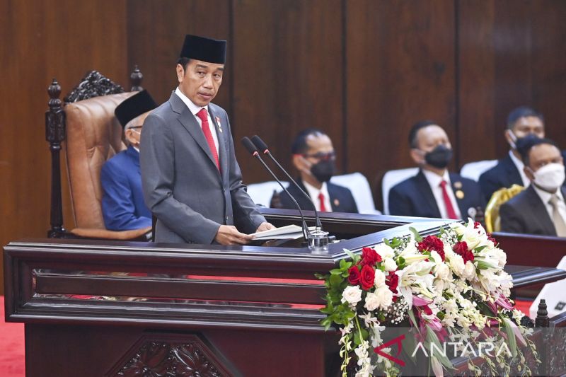 Presiden Jokowi ungkap dua strategi jadikan APBN 2023 motor penggerak