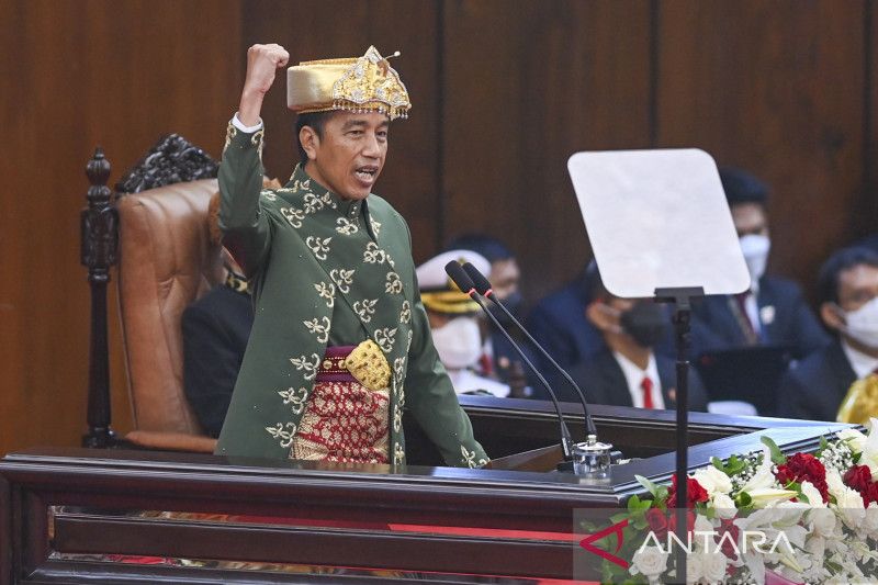 Jokowi: Pemberian bansos dilanjutkan dengan sinergi lebih baik