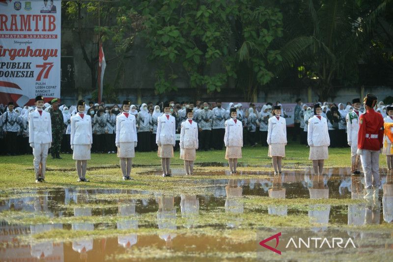 Upacara bendera di Tangerang batal karena lokasi tergenang