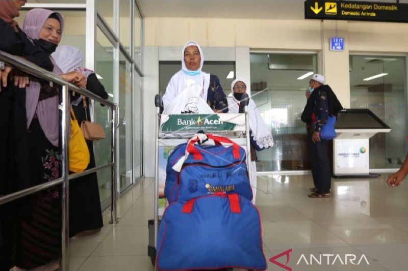 Amphuri minta pemerintah percepat buka penerbangan umrah dari Aceh