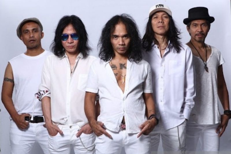 lirik-lagu-mawar-merah-oleh-slank