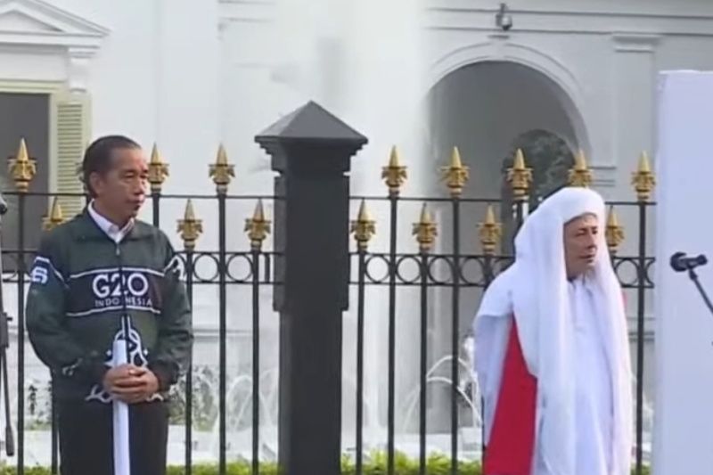 Presiden Jokowi lepas Kirab Merah Putih dari depan Istana Merdeka