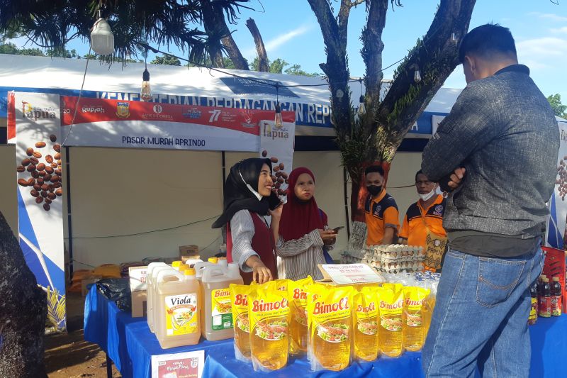 1.436 bungkus minyak goreng sesuai HET dipasarkan di Festival Kopi Papua
