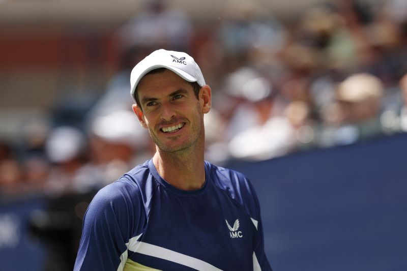 Murray tetap berharap bisa bermain di Wimbledon setelah operasi