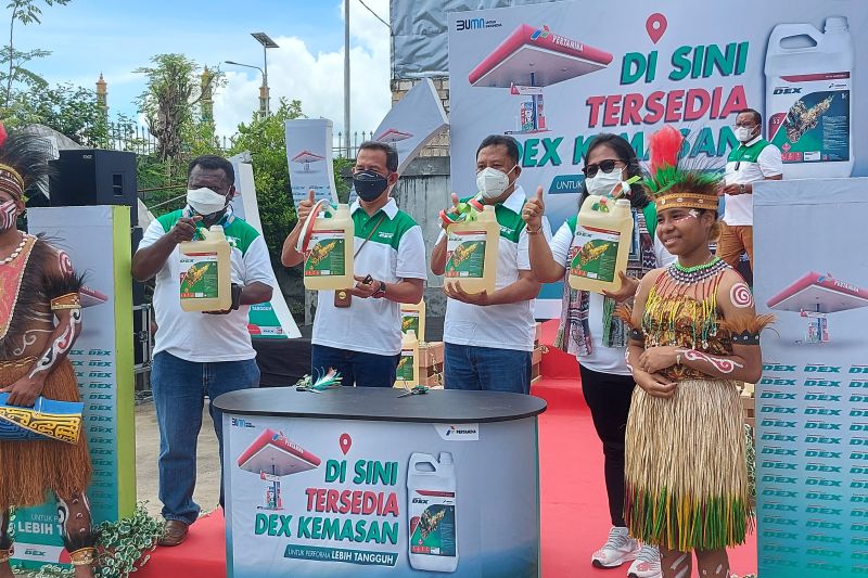Pertamina menurunkan harga BBM non subsidi Dex Series di Papua