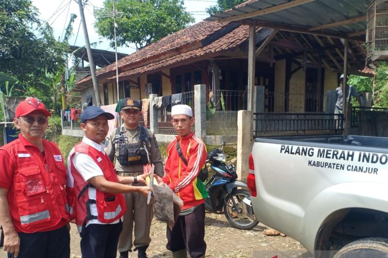 Kirim relawan, bantuan disalurkan PMI ke lokasi bencana alam Cianjur