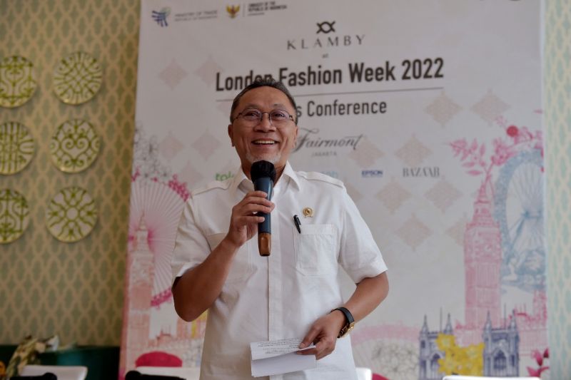 Mendag bangga merek fesyen RI melantai di London Fashion Week 2022