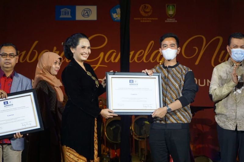 Kemendikbudristek serahkan sertifikat gamelan dari UNESCO