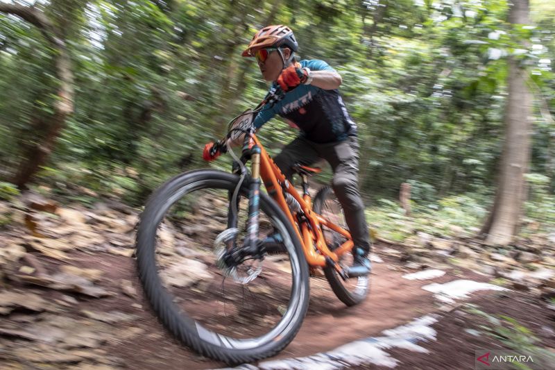 Balapan Mountain Bike Indonesia - ANTARA News