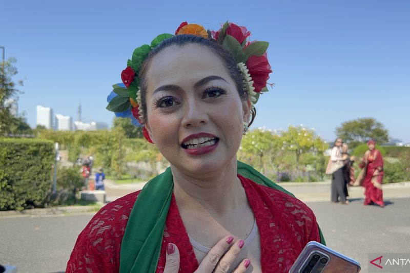 Diaspora: Batik pembeda WNI dengan warga asing lain di luar negeri