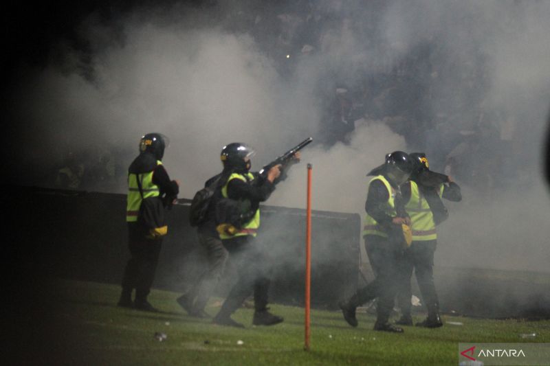 Polri akan dalami penggunaan gas air mata di Stadion Kanjuruhan