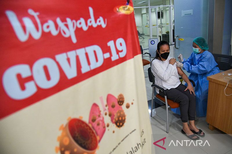 65 juta warga Indonesia sudah dapat vaksinasi COVID-19 dosis ketiga