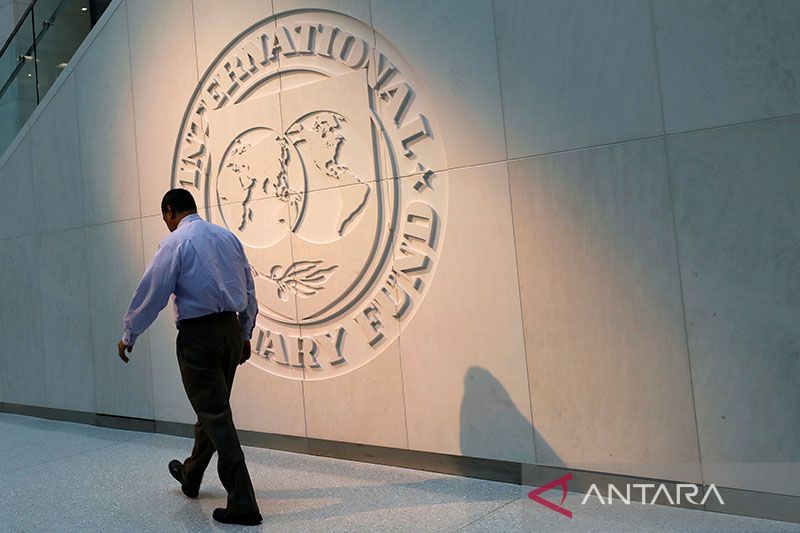 IMF desak bank-bank sentral Asia memperketat kebijakan lebih lanjut
