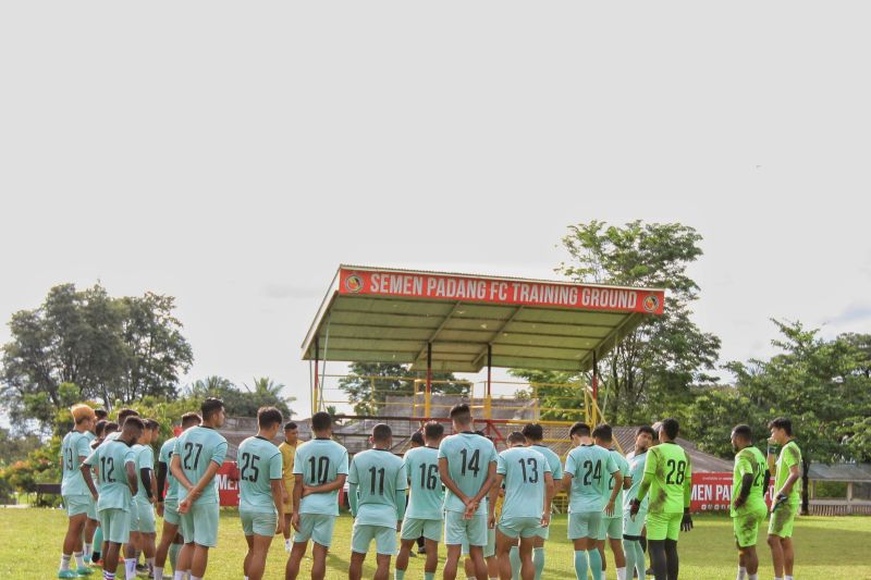 Seman Padang FC meminta LIB menyurati pihak klub terkait kelanjutan Liga 2 2022.