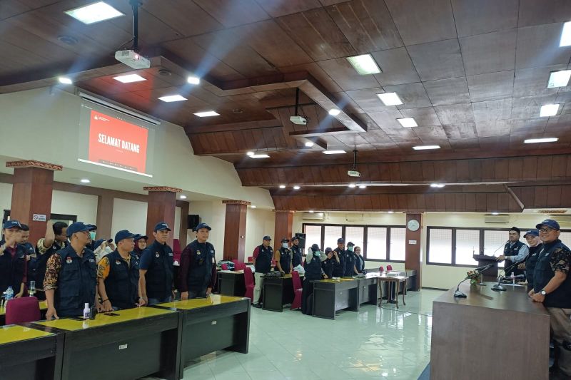 KPU Surabaya verifikasi faktual kepengurusan sembilan parpol