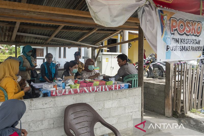 Posko Kesehatan Korban Banjir Pakuli Utara Sigi