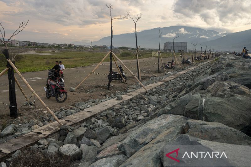 Penataan Kembali Pantai Talise Pascatsunami