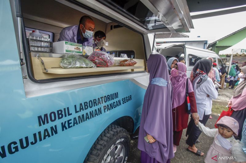 Mobil Laboratorium Pengujian Keamanan Pangan - ANTARA News