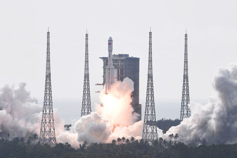 China luncurkan roket yang membawa wahana antariksa kargo Tianzhou-5