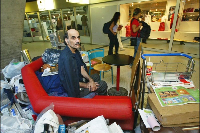 Menetap di bandara selama 18 tahun menginspirasi film “The Terminal”, pria Iran meninggal