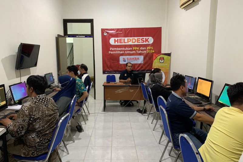 KPU Surabaya minta pendaftar PPK aktif pantau email dan SIAKBA