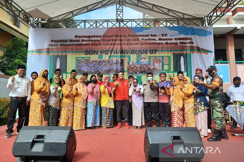 Lenong Betawi meriahkan Hari Guru di Jakarta Pusat