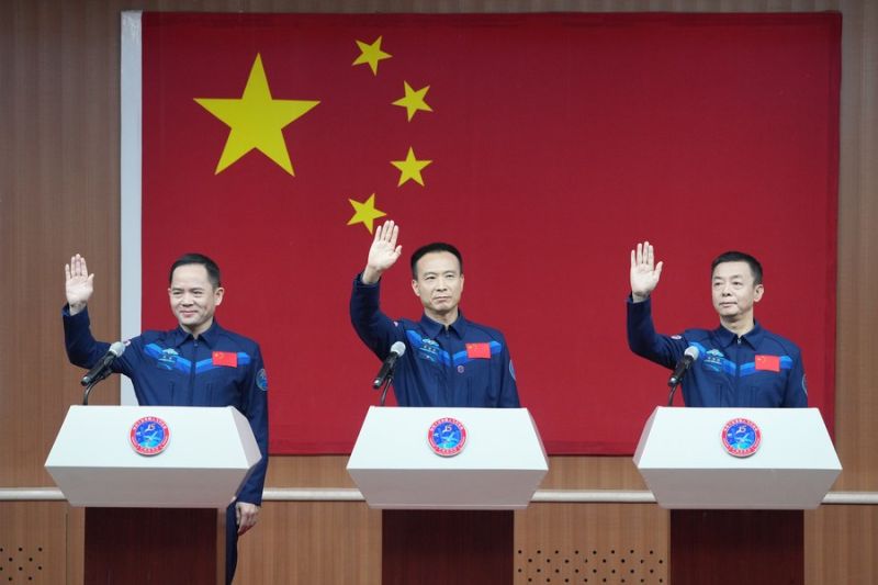 China ungkap tugas-tugas dalam misi luar angkasa berawak Shenzhou-15