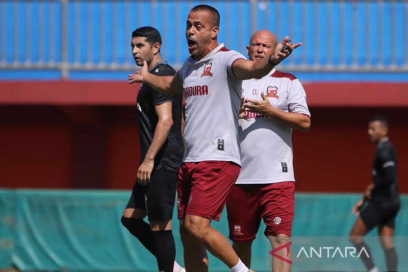 Pelatih Madura United apresiasi kedisiplinan pemain jaga fisik