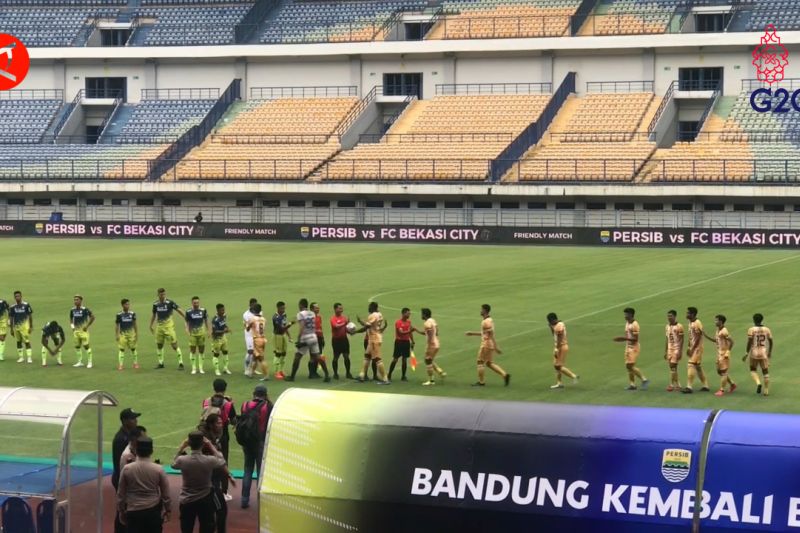 Persib dan Bekasi FC gelar laga persahabatan jaga kebugaran tim