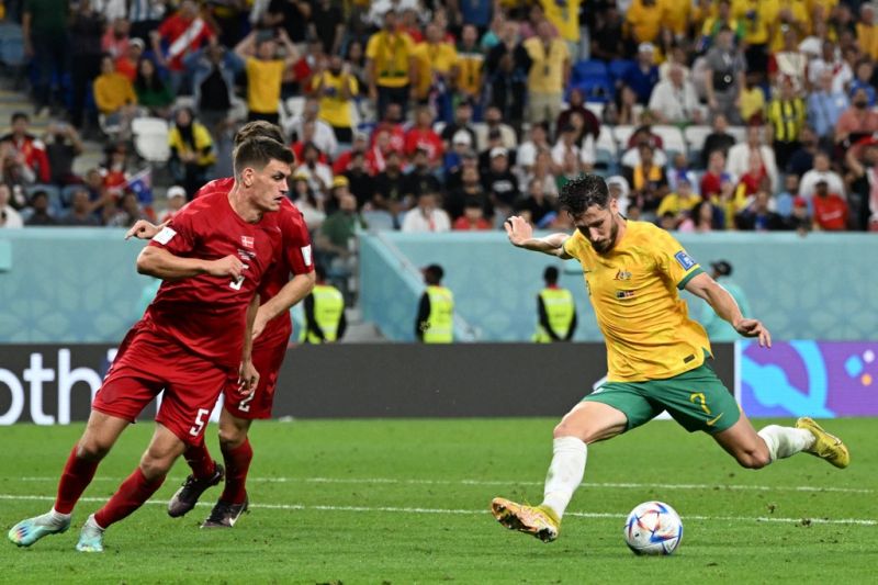Australia mengalahkan Denmark dengan skor 1-0 dan melaju ke babak 16 besar