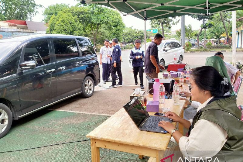 Lingkungan Hidup DKI gelar uji emisi di Terminal Kampung Rambutan