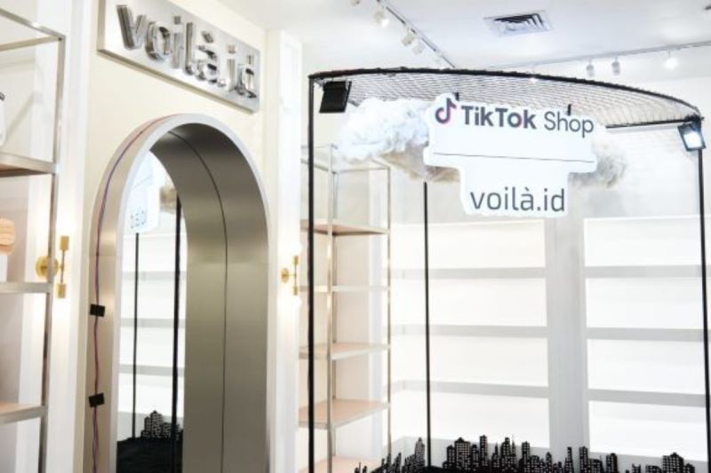 Voila.id membuka outlet online di toko TikTok