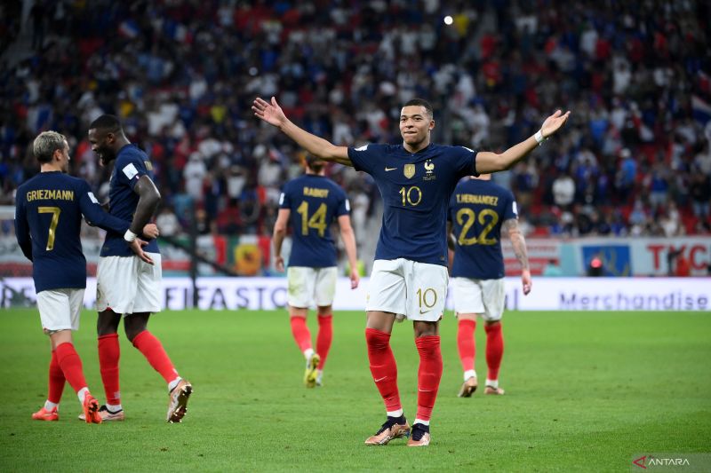 Prancis melaju ke perempat final usai bungkam Polandia 3-1